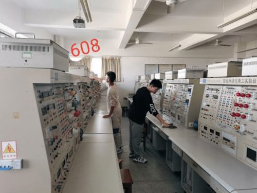 勞動育新芽，科教筑夢想——2020年11月2日科教樓勞動教育小記